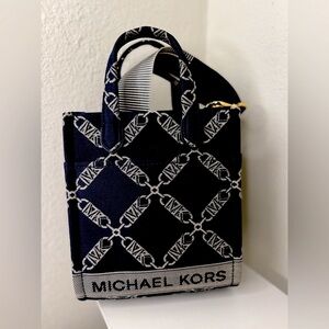 💋SOLD💋Michael Kors Small tote bag NWTS